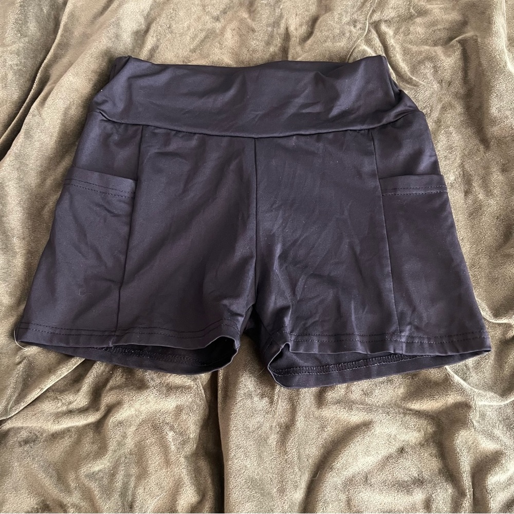 Black workout shorts with pockets